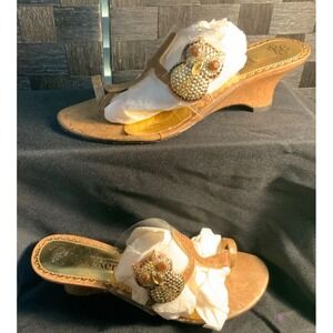 J-RENEE SANDAL CORK TAN WITH OWL SIZE 6 1/2 PRE-OWNED SLIDE ON